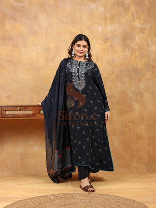Gulnaar Crepe Suit in Black -Stitched