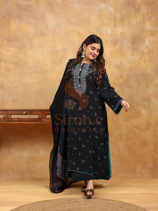 Gulnaar Crepe Suit in Black -Stitched